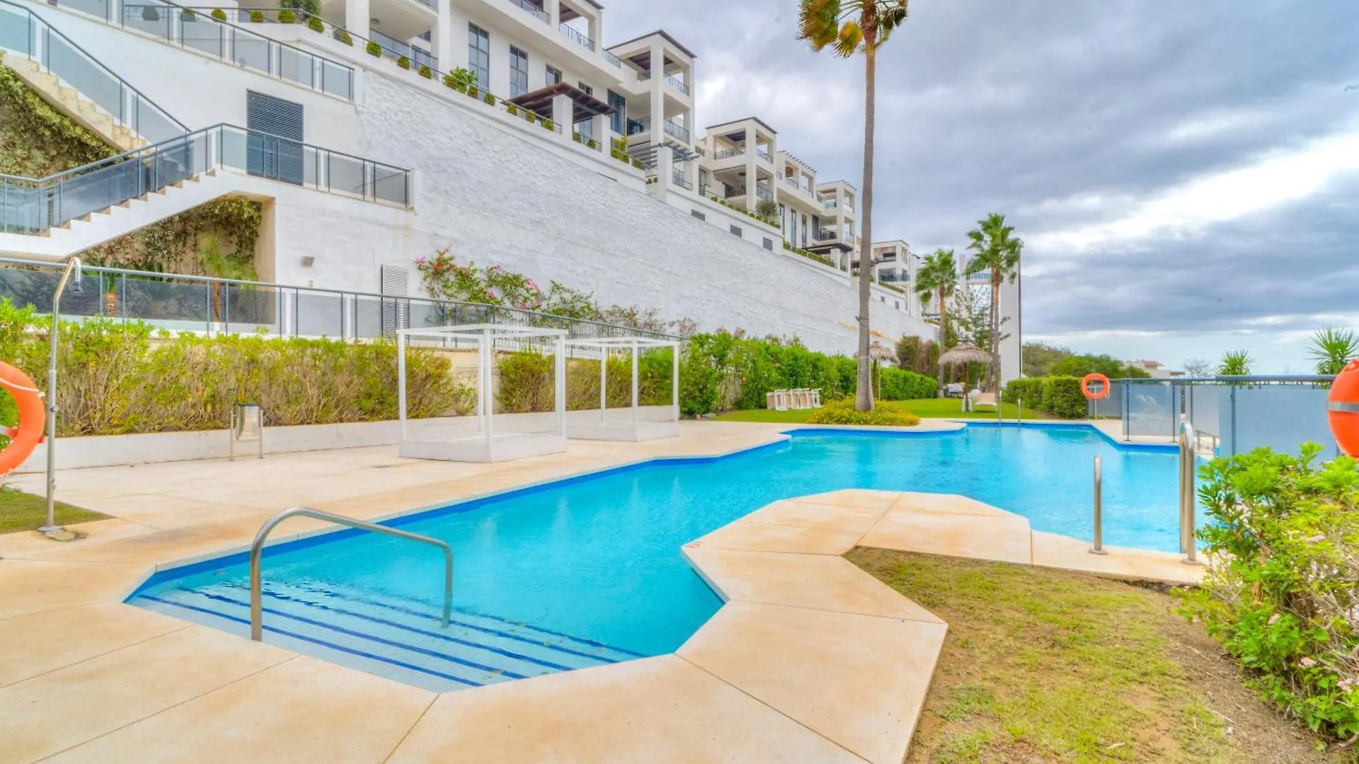 Conde Nest Flat With Wouw Views Apartment Estepona Spain